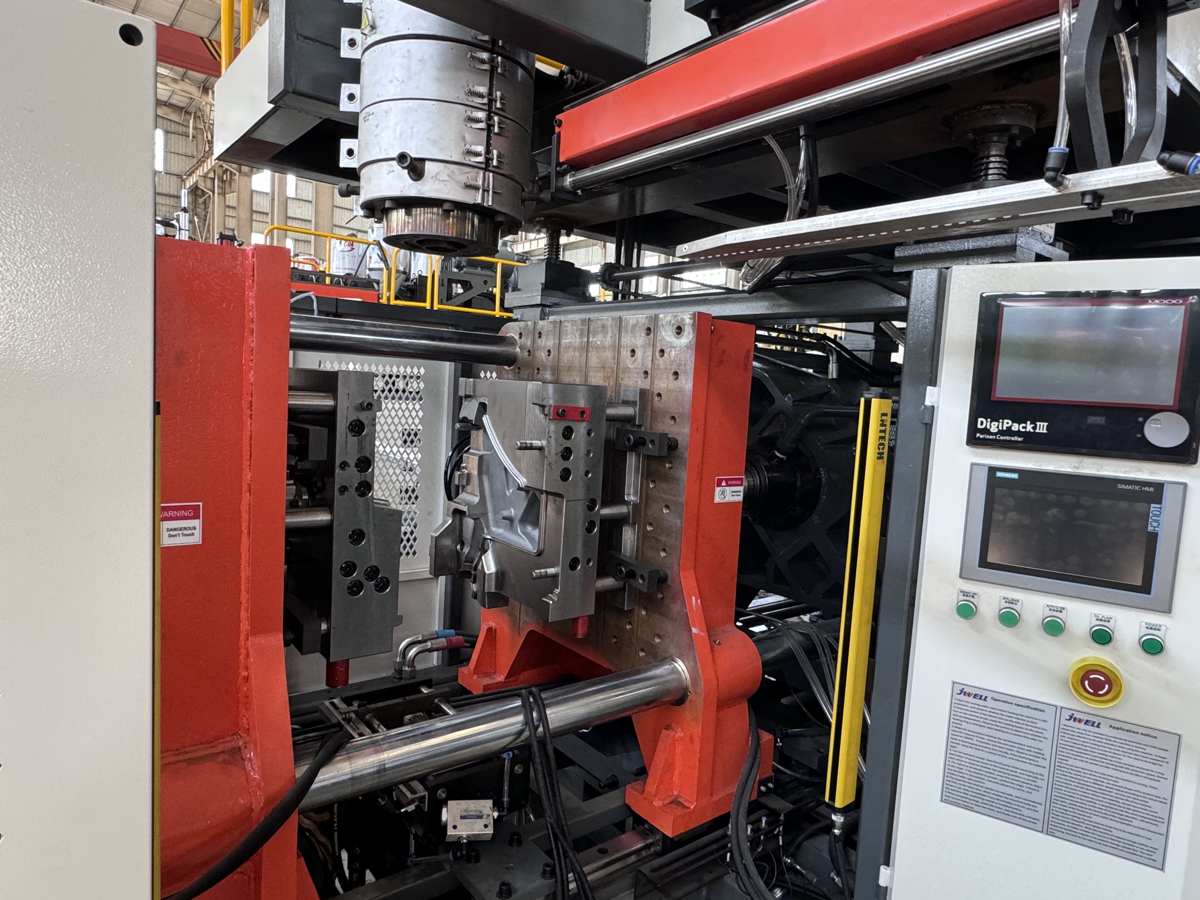 Máquina de moldeo por soplado de 30 litros para Road Pyramid