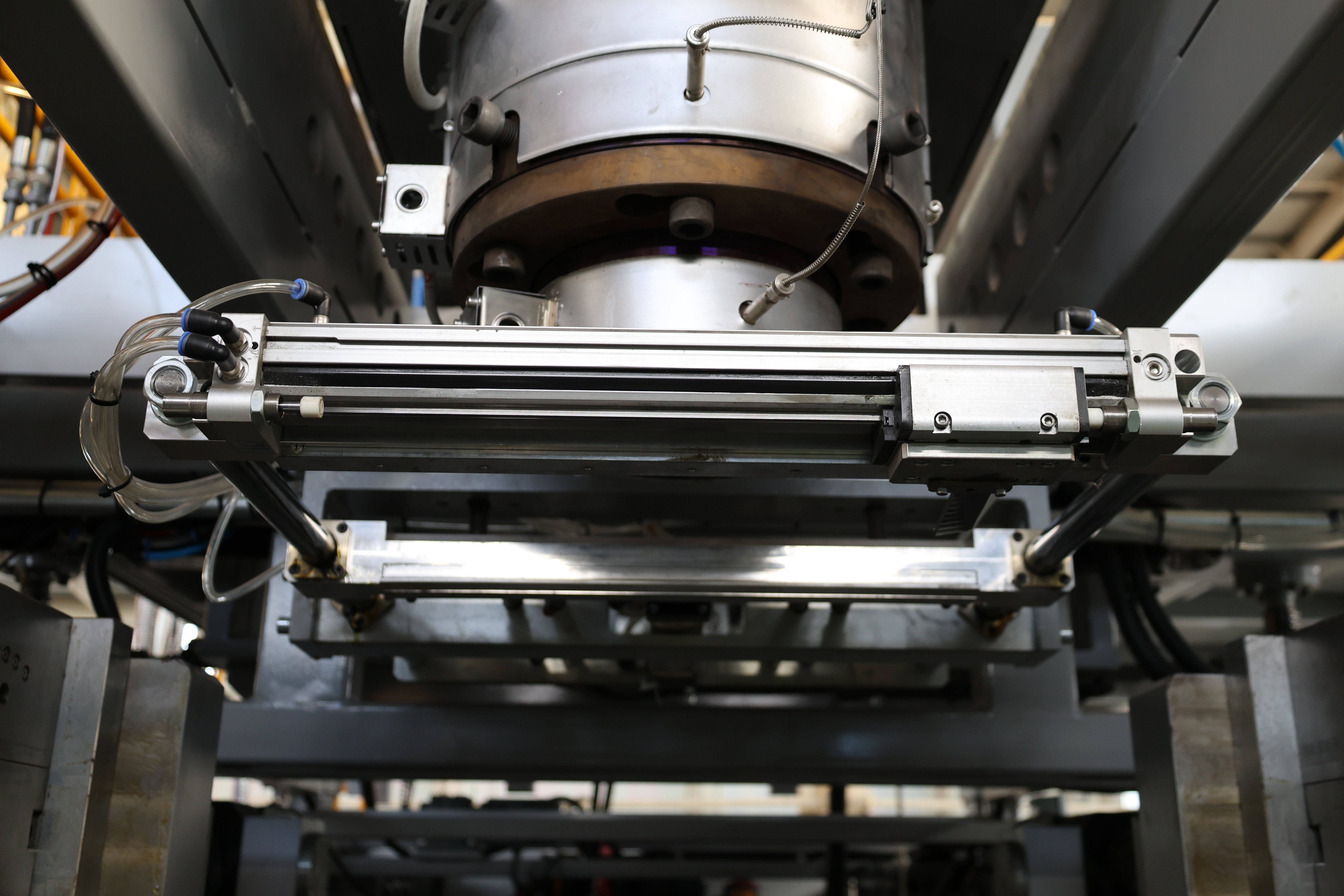 Máquina de moldeo por soplado de doble estación de 30 l para envasado de productos químicos 