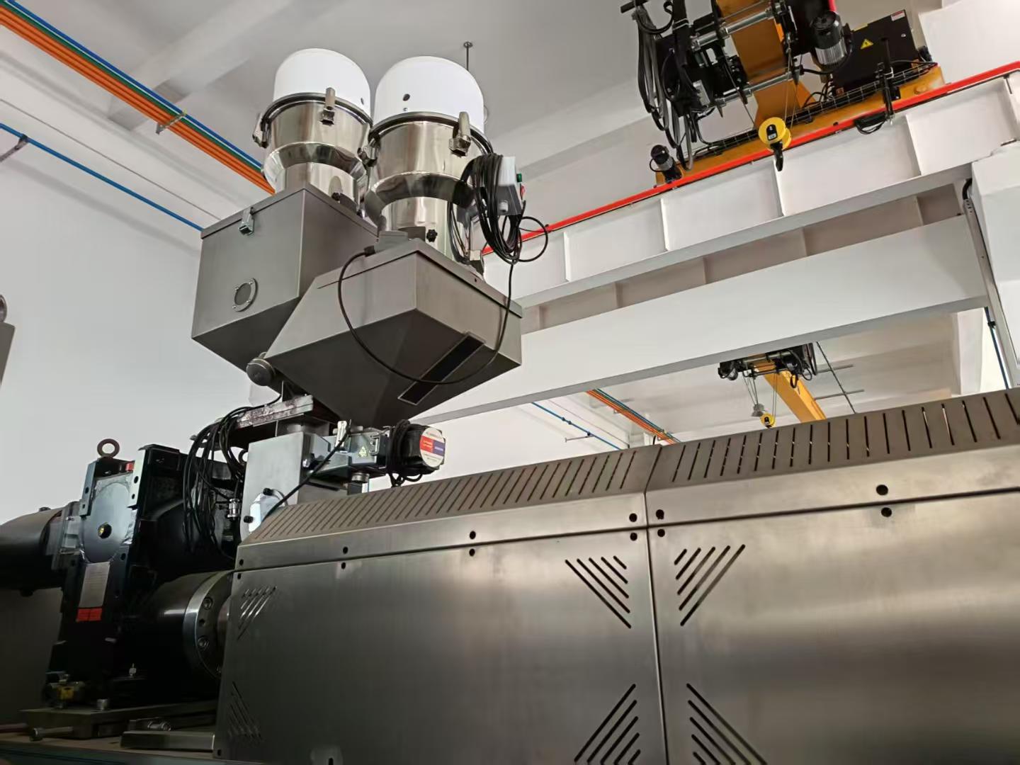 Fabricación suave de la ampolla del sistema Blow&Fill&Seal del envase de plástico libre de bacterias de BFS