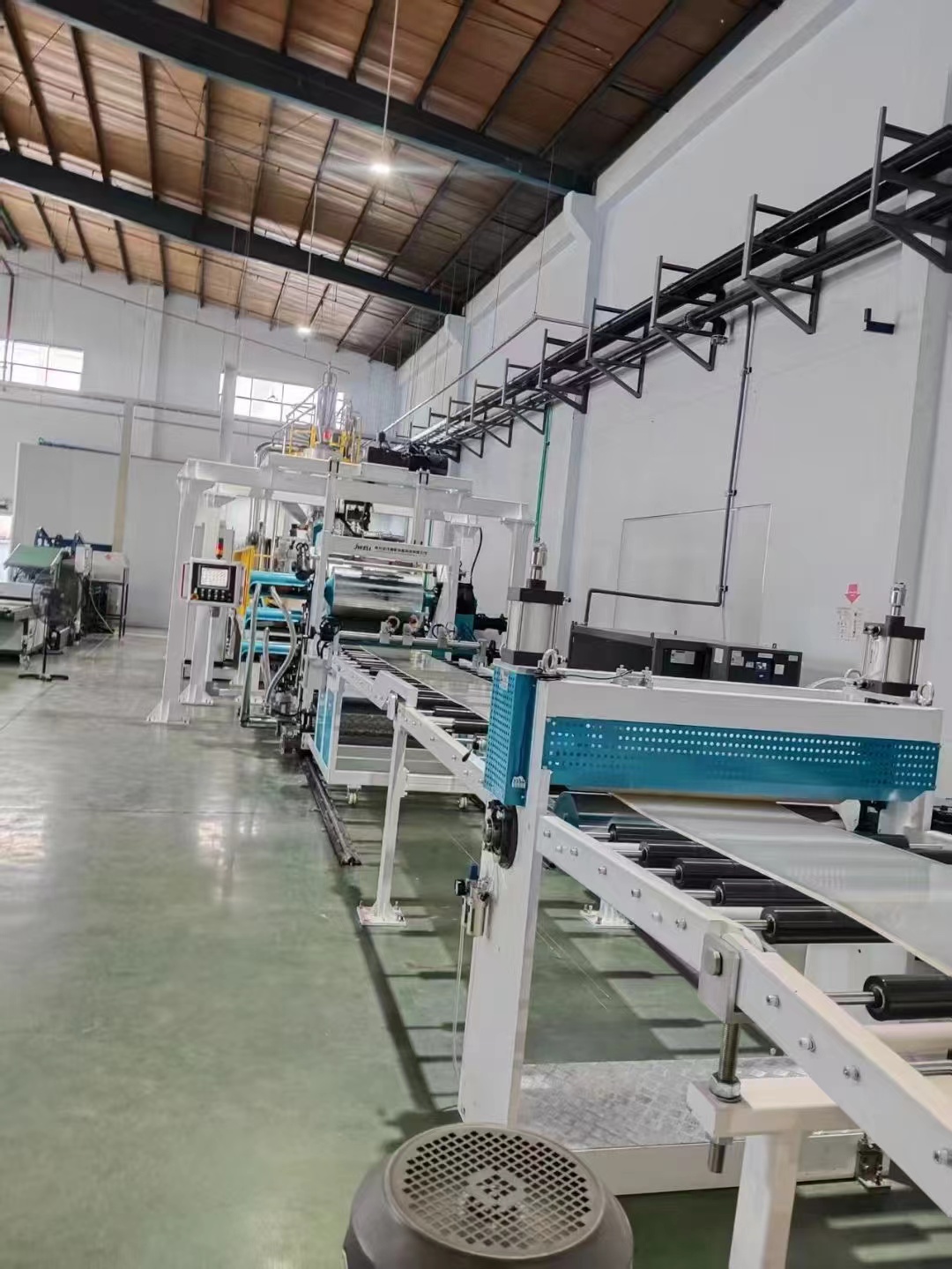 Línea de extrusión de láminas de entresuela de EVA/TPU | Equipo de material de espuma JWELL TPU